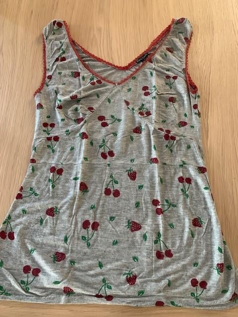 Topje / shirt van King Louie maat Small (R111), Ophalen of Verzenden, King Louie, Grijs, Gedragen