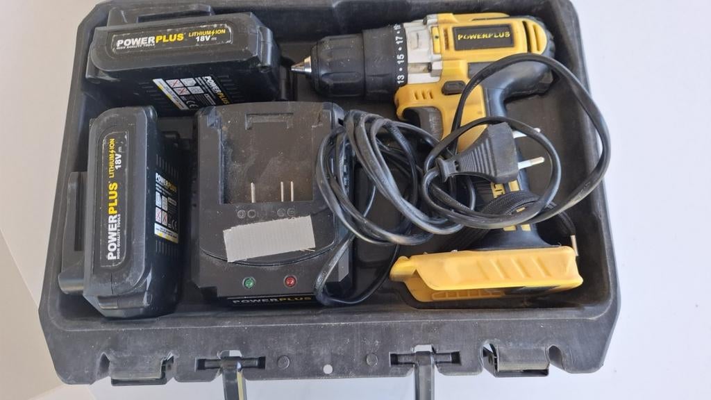Powerplus 18V schroefmachine met koffer, lader en accu's., Ophalen of Verzenden, Zo goed als nieuw
