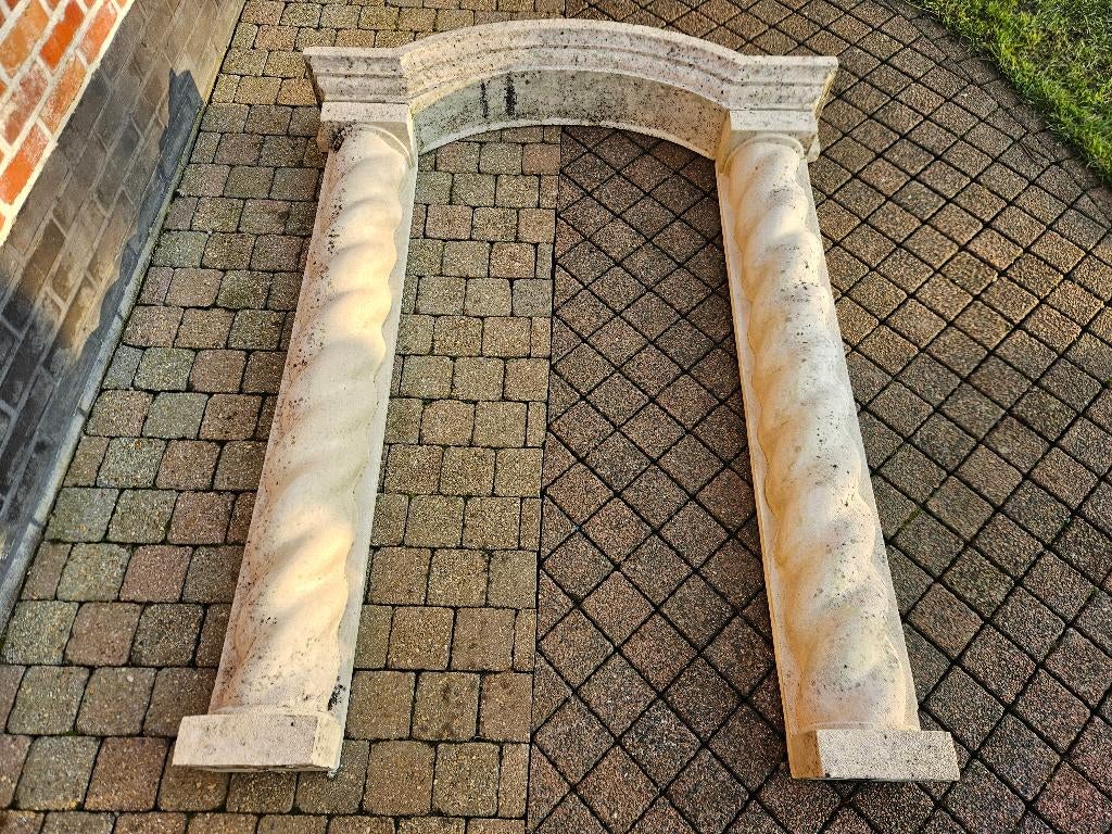 Sierboog in witte steen, Ophalen, Gebruikt, Steen