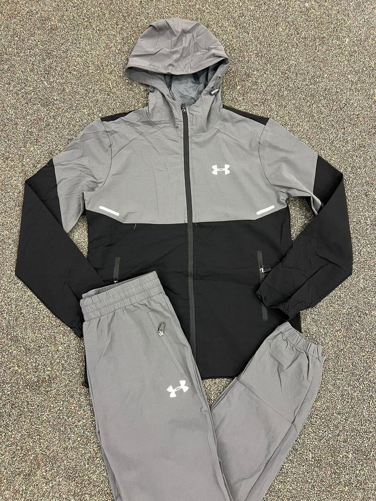 Under Armour trainingspakken, Zwart, Nieuw, Overige maten, Ophalen of Verzenden