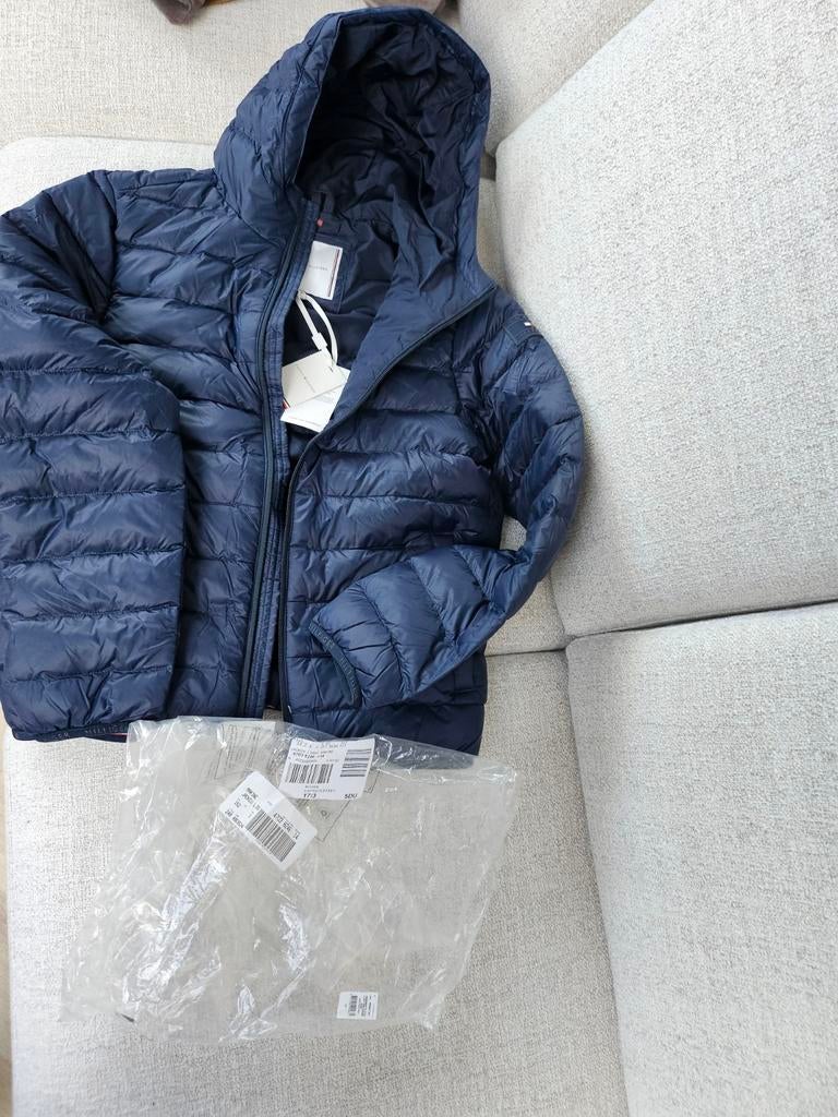 NIEUWE Tommy Hilfiger puffer jas donsjas donkerblauw maat 14, Kinderen en Baby's, Kinderkleding | Overige, Ophalen of Verzenden