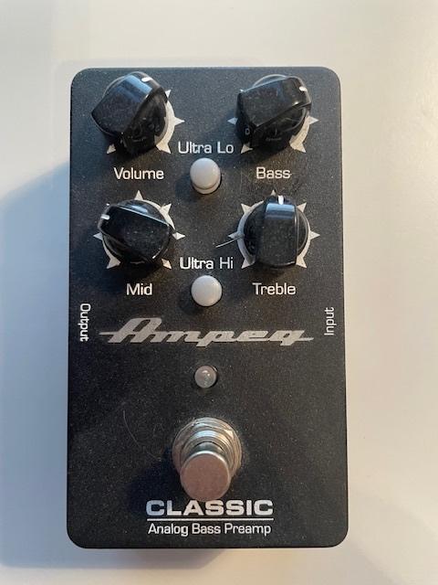 Ampeg classic analog bass preamp pedaal, Ophalen of Verzenden, Zo goed als nieuw, Overige typen