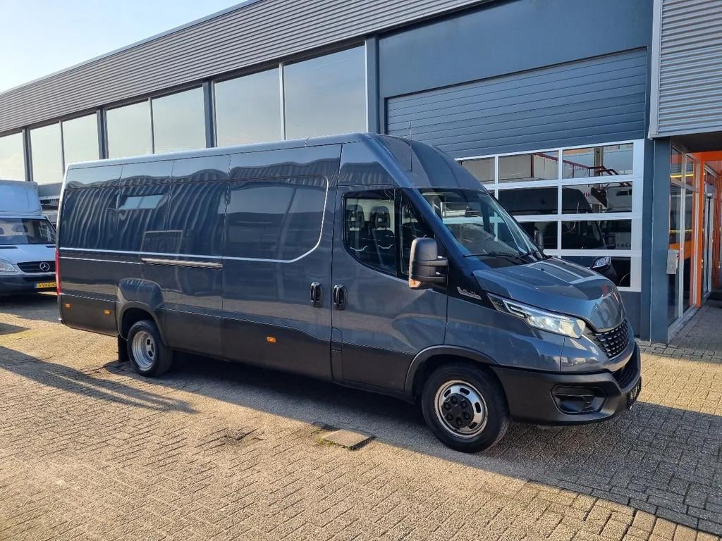 Iveco Daily 35C18 3.0D 180 PK L4H2 Maxi Hi-Matic Euro 6, Auto's, Automaat, Achterwielaandrijving, Gebruikt, Euro 6
