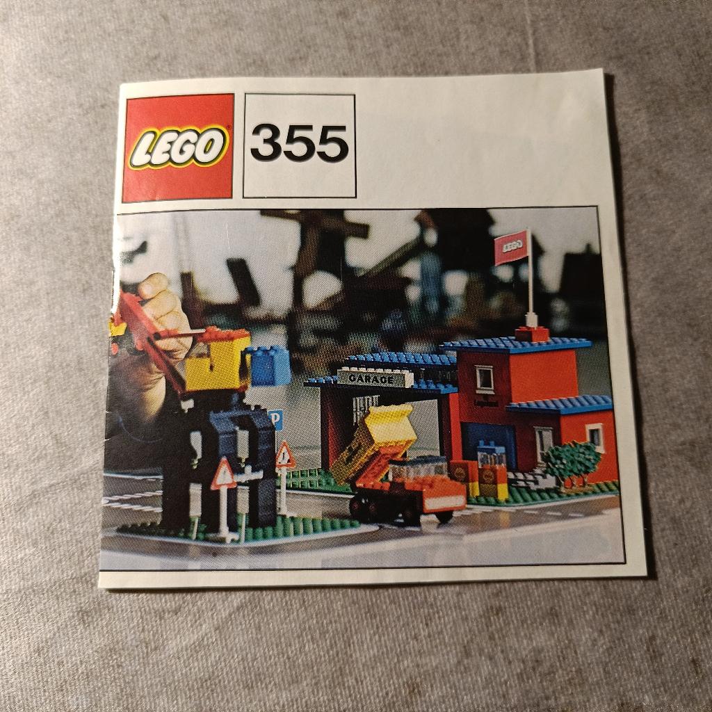 Lego Town Center Set with Roadways Instructie Boekje 355, Ophalen of Verzenden, Gebruikt, Losse stenen, Lego