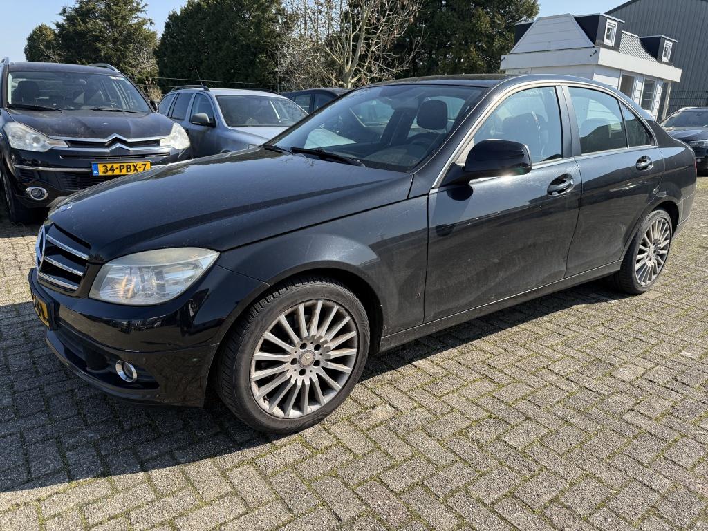 Mercedes-Benz C-Klasse 200 K 2007 nieuw model Airco sedan, Auto's, 13 km/l, 745 kg, Stof, 4 cilinders