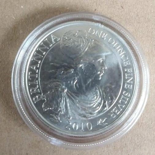 1 oz Silver Britannia munt uit 2010 Queen Elizabeth UK, Ophalen of Verzenden, Zilver