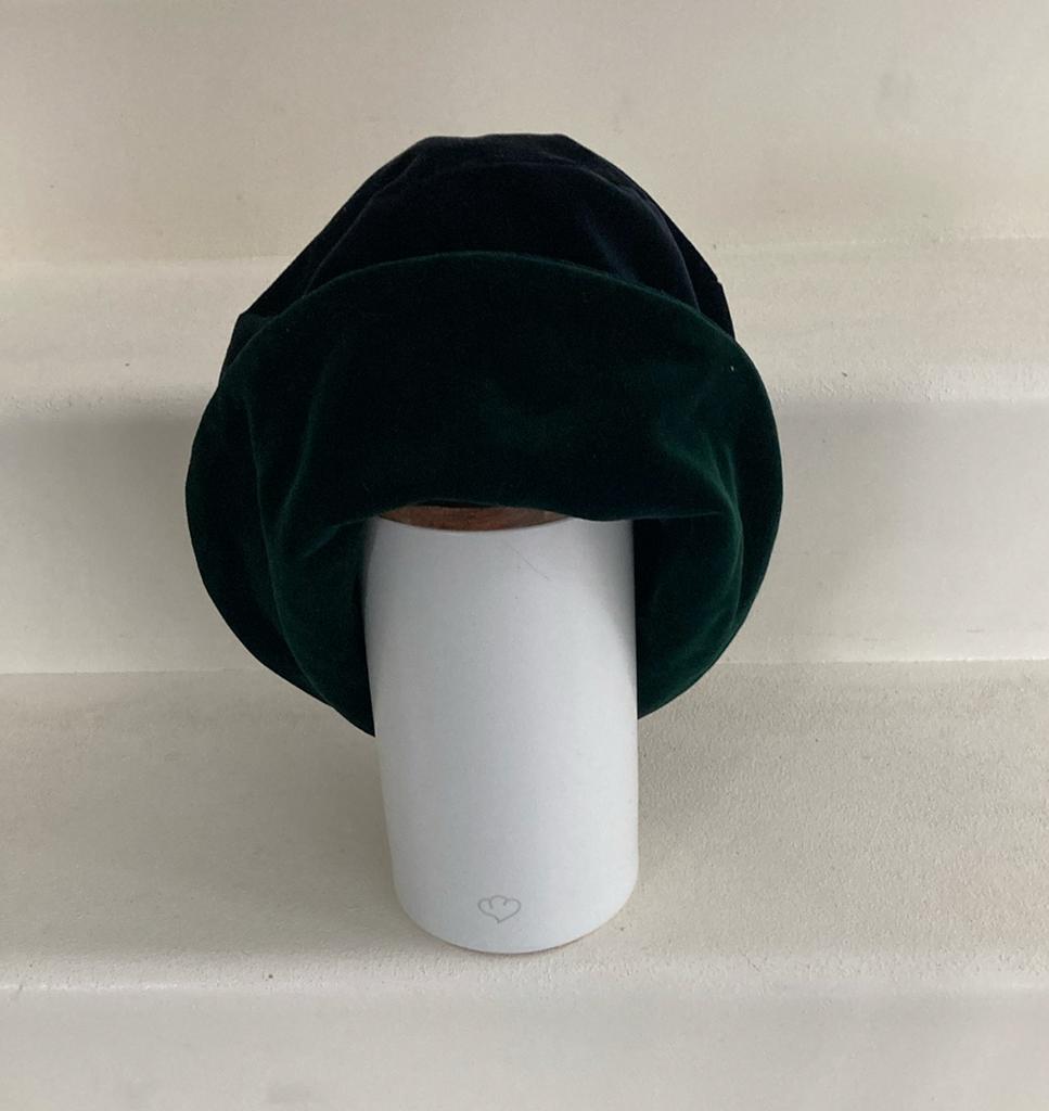 Seventies hoed. 2-zijdig draagbaar, Kleding | Dames, Hoeden en Petten, Ophalen of Verzenden, Zo goed als nieuw, One size fits all