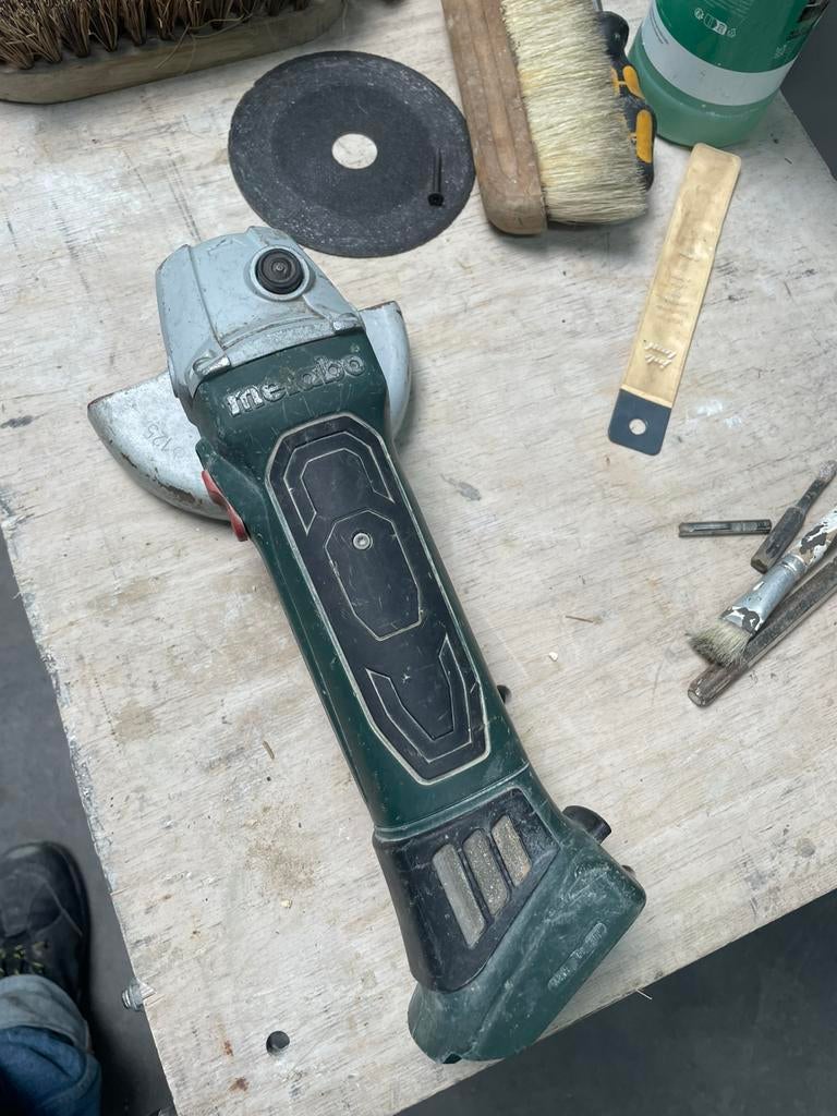 Metabo 18v haakse slijper. Body zonder accu, Ophalen, Gebruikt, Minder dan 700 watt, Haakse handslijpmachine