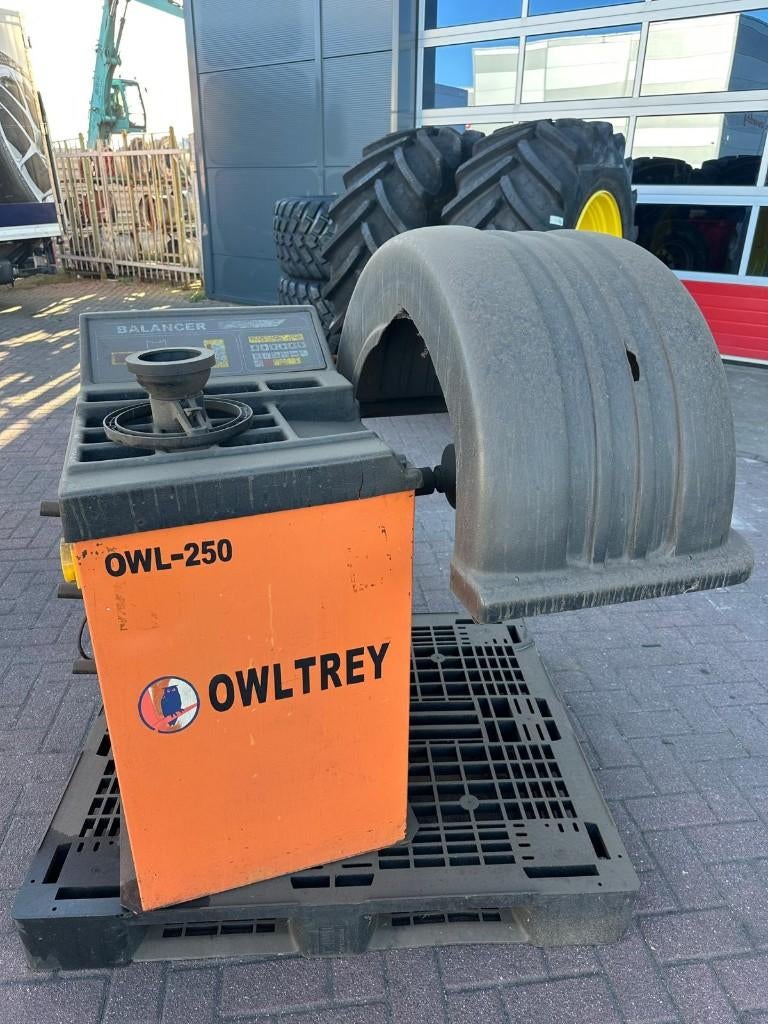 Owltrey OWL-250 balanceermachine, Auto diversen, Ophalen, Gebruikt