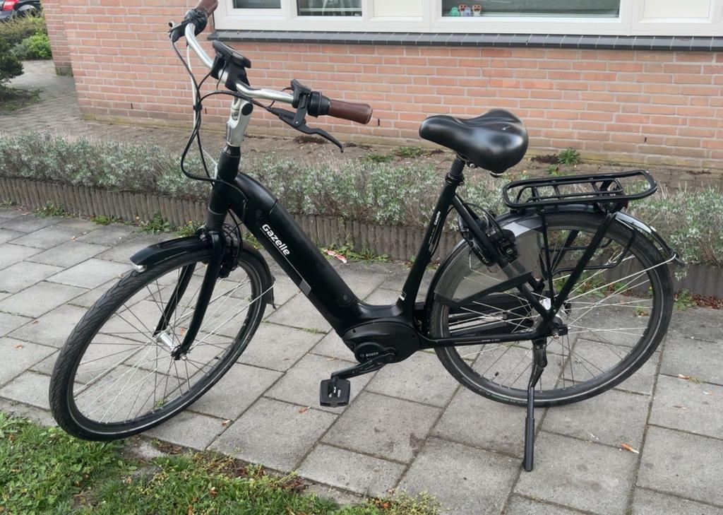 Gazelle grenoble c7 GOED VAN STAAT ! 28 inch bosch E-bike, Ophalen, Zo goed als nieuw, 50 km per accu of meer, 55 tot 59 cm