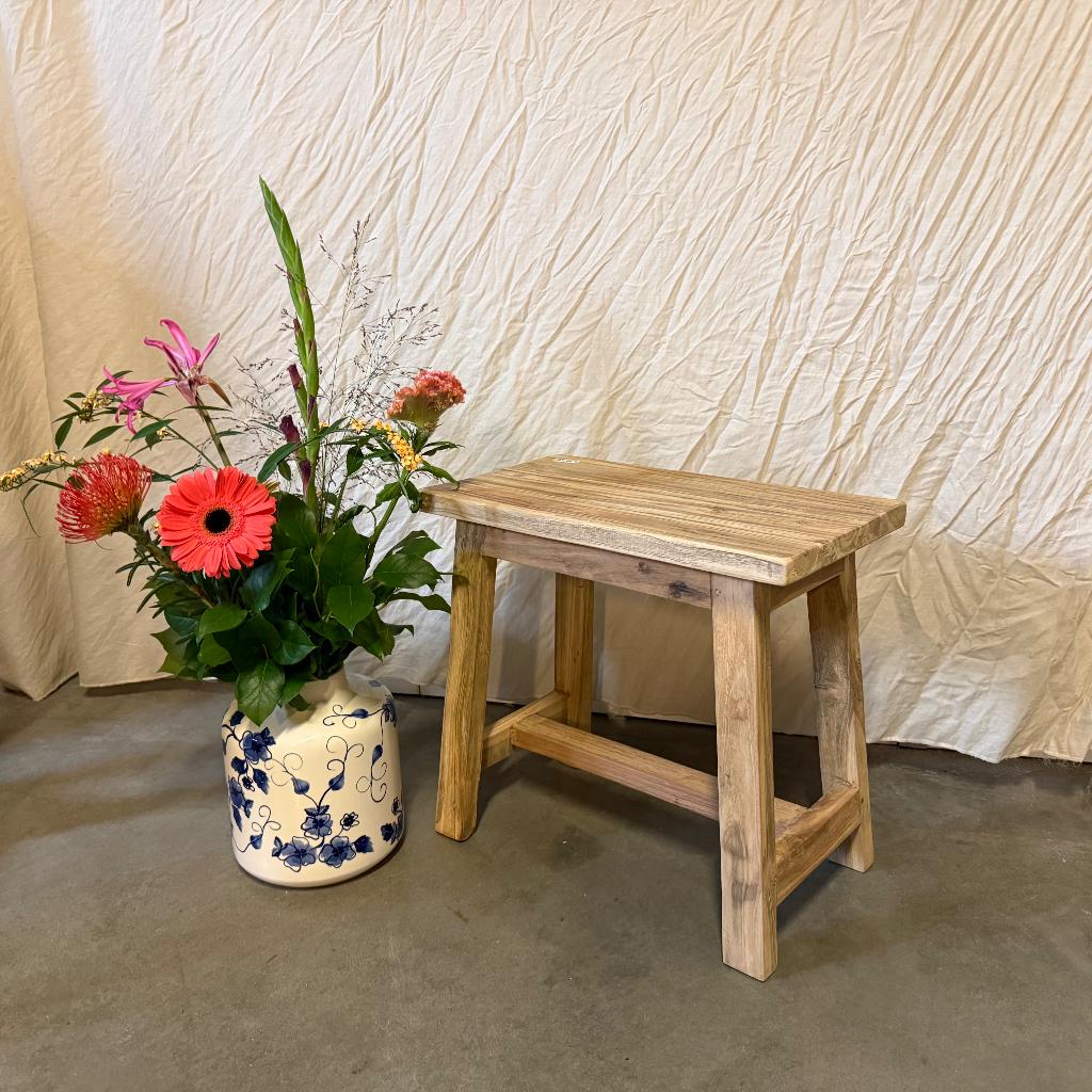 Robuust krukje - massief teak - TTM Wonen, Huis en Inrichting, Krukjes, TTM Wonen, Meubels – (Perzische) Tapijten en Woonaccessoires