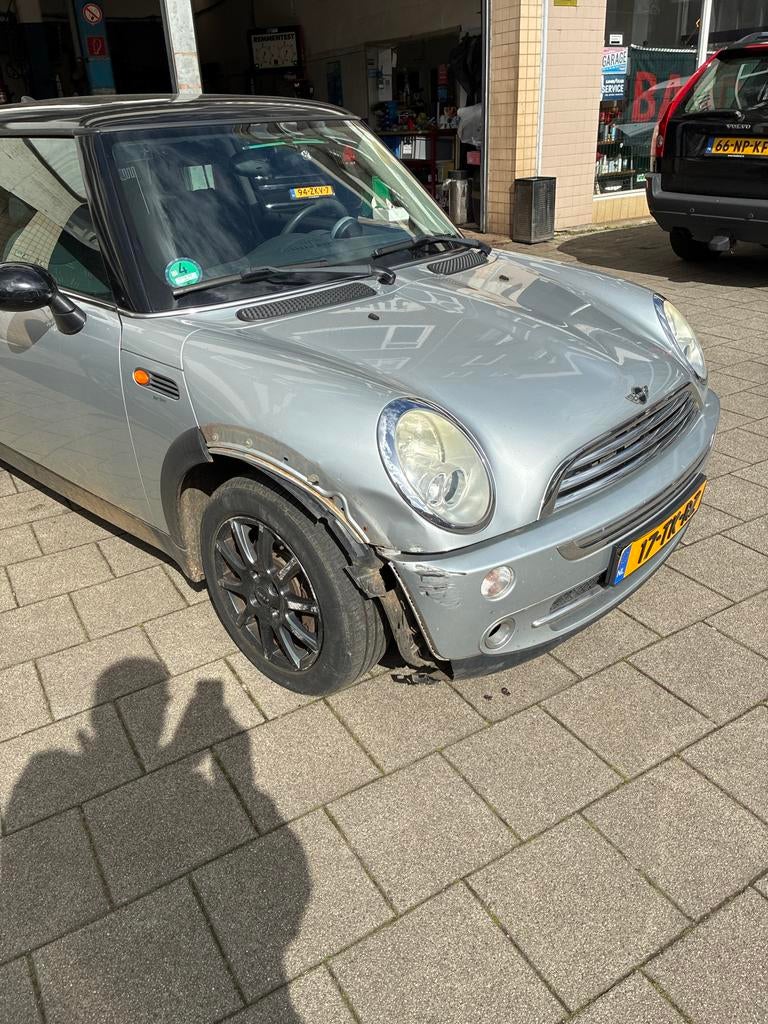 Mini 1.6 16V ONE 2006 Grijs, Auto's, Mini, Voorwielaandrijving, 15 km/l, 4 cilinders, 4 stoelen