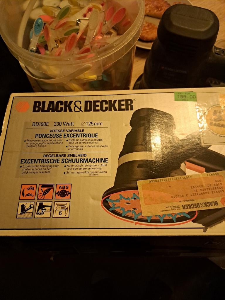 Black & Decker BD190E Excentrische Schuurmachine 330W, Ophalen