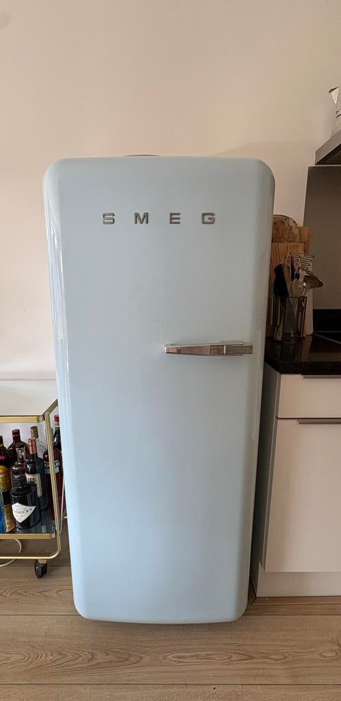 SMEG FAB28 Ijskast - Babyblauw Retro Design, Witgoed en Apparatuur, Koelkasten en IJskasten, Gebruikt, 200 liter of meer, 60 cm of meer