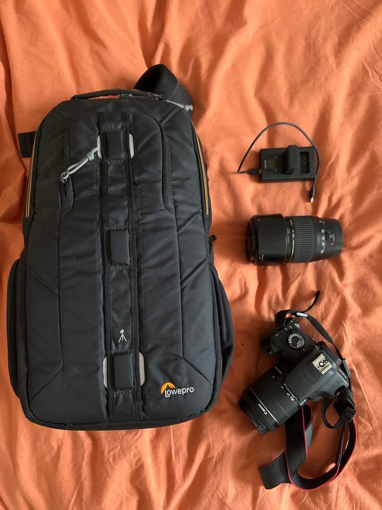 Canon EOS 1200D met Tamron 70-300mm lens, Ophalen, Gebruikt, Spiegelreflex, Canon