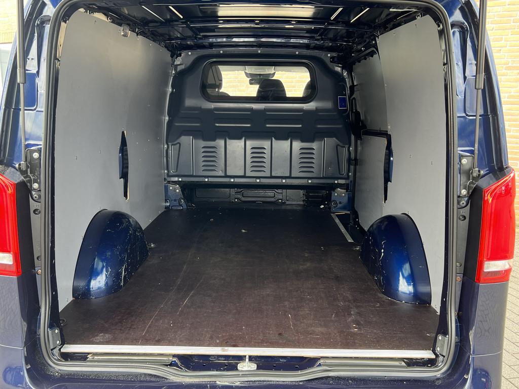 Mercedes-Benz Vito 119CDI 190PK Lang / Automaat / 2500kg Tre, Auto's, Automaat, Achterwielaandrijving, Gebruikt, Met garantie (alle)