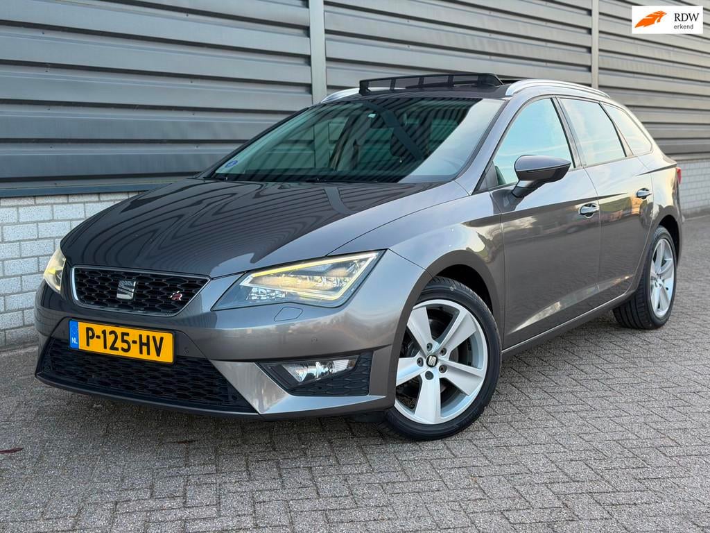 Seat Leon ST 1.8 TSI FR Business DSG Pano Leer Led Trekhaak, 1272 kg, Gebruikt, 4 cilinders, Leon