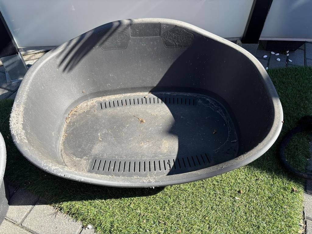 2 grijze gebruikte kunstof hondenbakken, Dieren en Toebehoren, Ophalen of Verzenden, Gebruikt, Overige