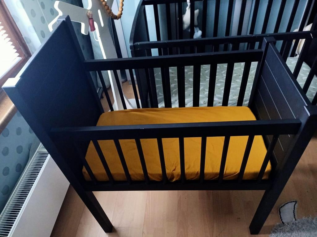 Mooi zwart babywiegje, Kinderen en Baby's, Babywiegjes en Ledikanten, Ophalen, Zo goed als nieuw, Wieg