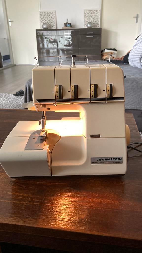lockmachine, Hobby en Vrije tijd, Naaimachines en Toebehoren, Ophalen of Verzenden, Zo goed als nieuw, Lockmachine, Overige merken