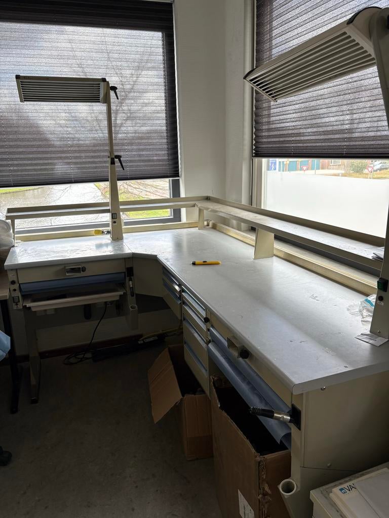 Lange hoekwerktafel, ideaal voor tandtechniek, Ophalen, Gebruikt, 170 cm of meer