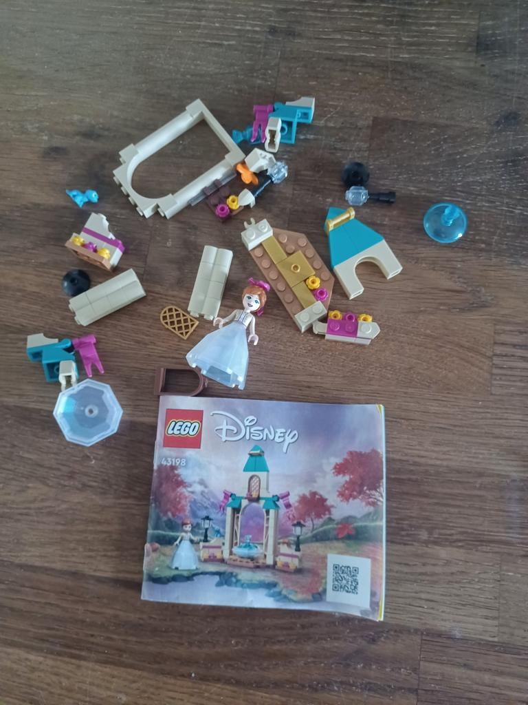 Lego Disney 43198 Binnenplaats van Anna's kasteel, Kinderen en Baby's, Speelgoed | Duplo en Lego, Ophalen, Gebruikt, Lego