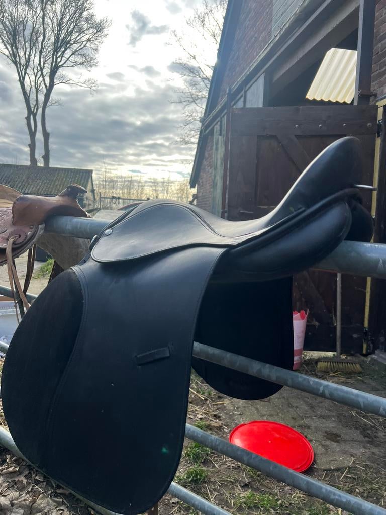 Veelzijdigheidszadel 17 inch, Dieren en Toebehoren, Ophalen, Gebruikt, Overige soorten