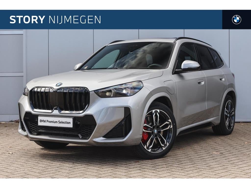 BMW X1 xDrive25e High Executive M Sport Automaat / Panoramad, Met garantie (alle), Origineel Nederlands, Bedrijf, Hybride Elektrisch/Benzine