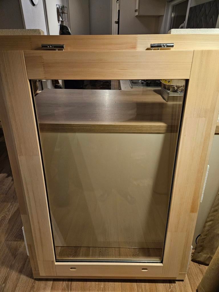 Prachtig nieuw uitzetraam én kozijn vuren hout dubbel glas, Ophalen of Verzenden, Nieuw, Gevelraam of Ruit, 160 cm of meer