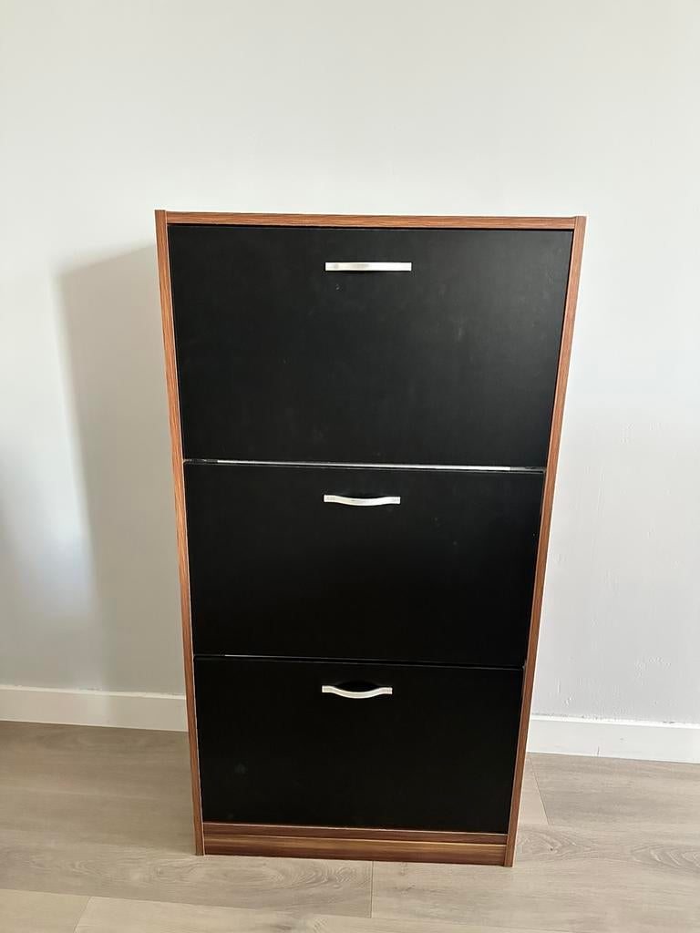 Shoe cabinet, Ophalen, Zo goed als nieuw
