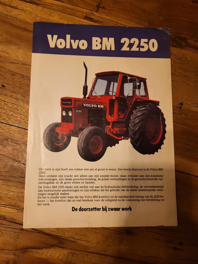 tractor folder Volvo BM 2250, Ophalen of Verzenden, Zo goed als nieuw