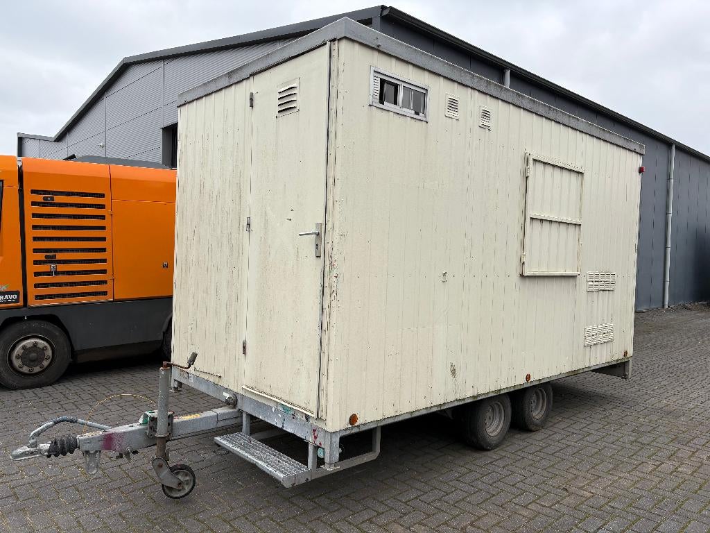 Te koop snelverkeer schaftwagen bouwkeet tandemasser, Ophalen, Gebruikt