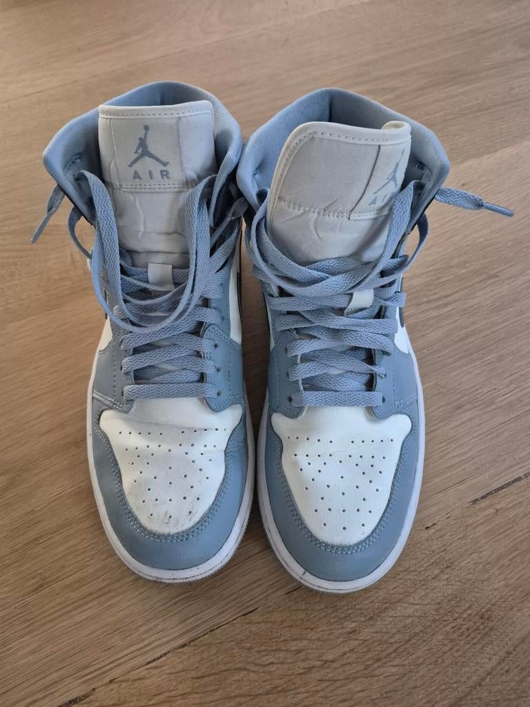 Nike Air Jordan 1 Mid 'UNC' - Maat 43, Kleding | Dames, Schoenen, Blauw, Nike Jordan, Ophalen of Verzenden, Sneakers of Gympen
