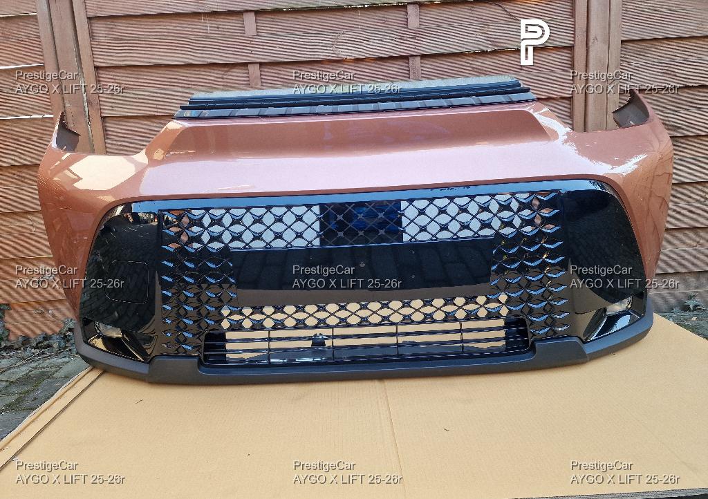 TOYOTA AYGO X LIFT 2026 VOORBUMPER NIEUWE KLEUR 4T4, Auto-onderdelen, Verzenden, Nieuw, Toyota, Bumper