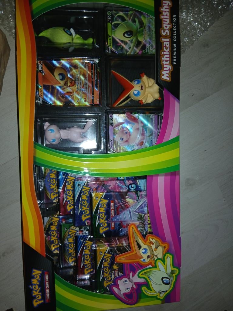 Pokemon premium mythical squizy evolving skies box, Ophalen of Verzenden, Nieuw