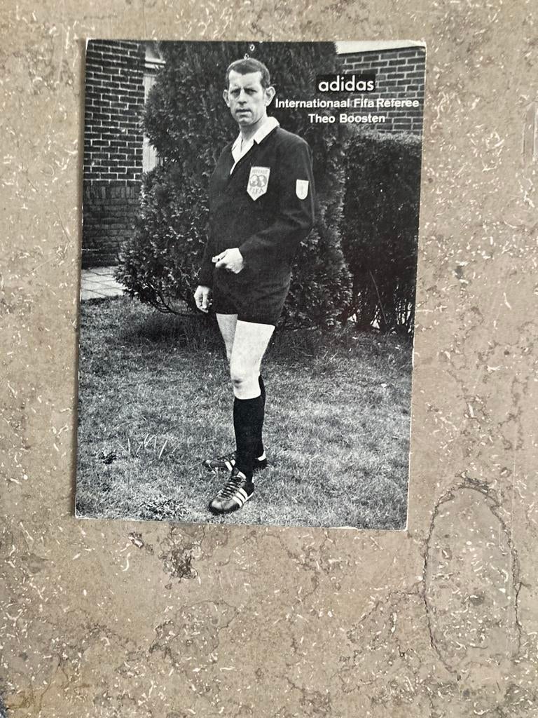 OUDE ADIDAS RECLAME FOTOKAART THEO BOOSTEN, Ophalen of Verzenden, Zo goed als nieuw, Overige binnenlandse clubs, Spelerskaart