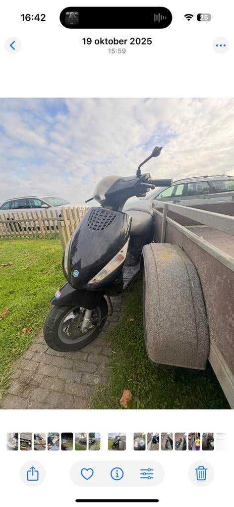 Zip 125cc 2takt (standaard look) snor, Fietsen en Brommers, Scooters | Yamaha, Ophalen of Verzenden, Zo goed als nieuw, Tweetakt