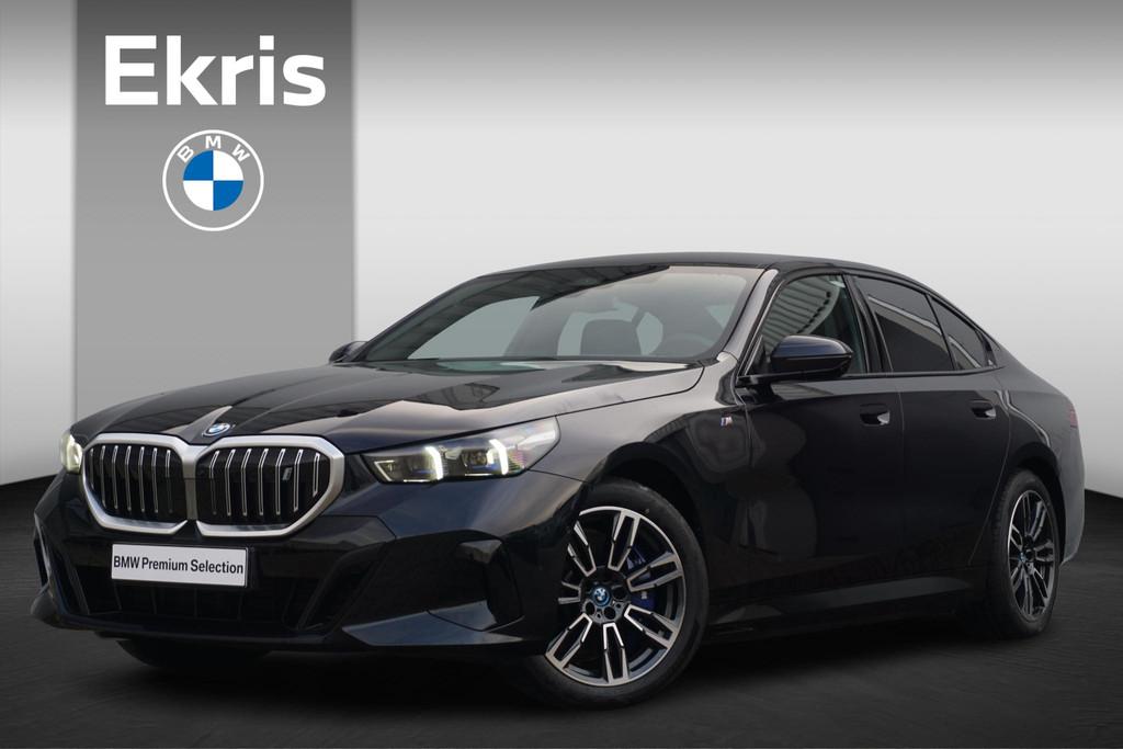 BMW i5 xDrive40 M Sportpakket 19'' / Panoramadak / Harman Ka, Stof, Zwart, 394 pk, Zwart