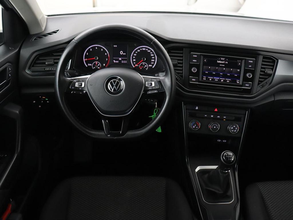 Volkswagen T-Roc 1.0 TSI | Adaptive cruise | Carplay | Airco, Voorwielaandrijving, Stof, Gebruikt, 1194 kg