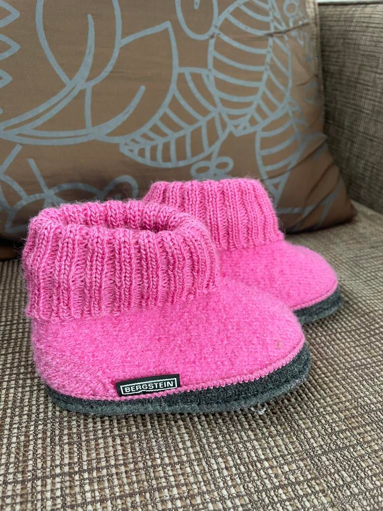 Bergstein roze slofjes 22, Ophalen of Verzenden, Zo goed als nieuw, Meisje, Slofjes