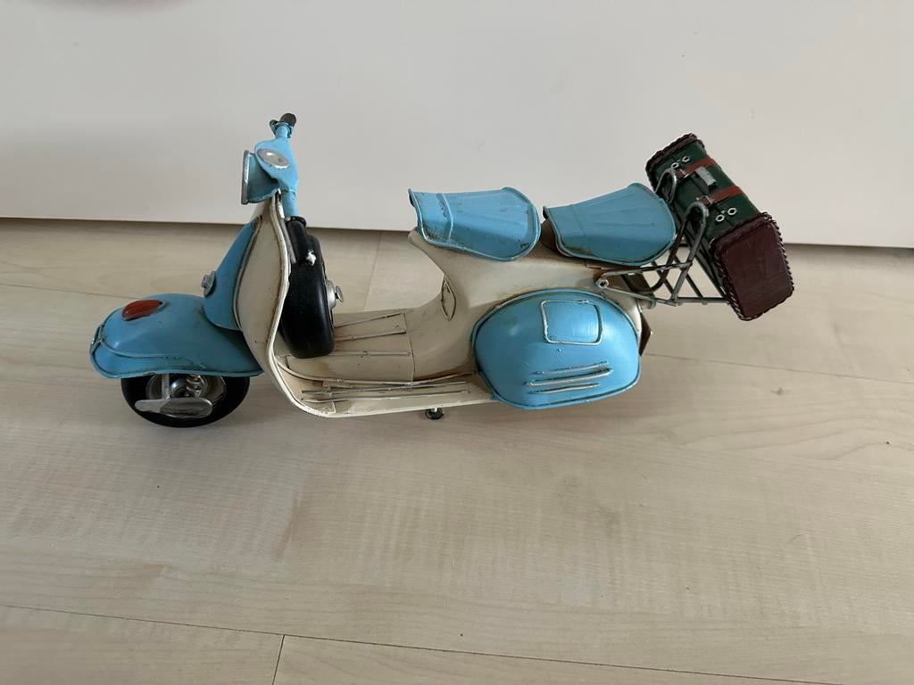Decoratieve Vespa Scooter Model - Blauw/Wit, Overige merken, Gebruikt, 1:50 of kleiner, Overige typen