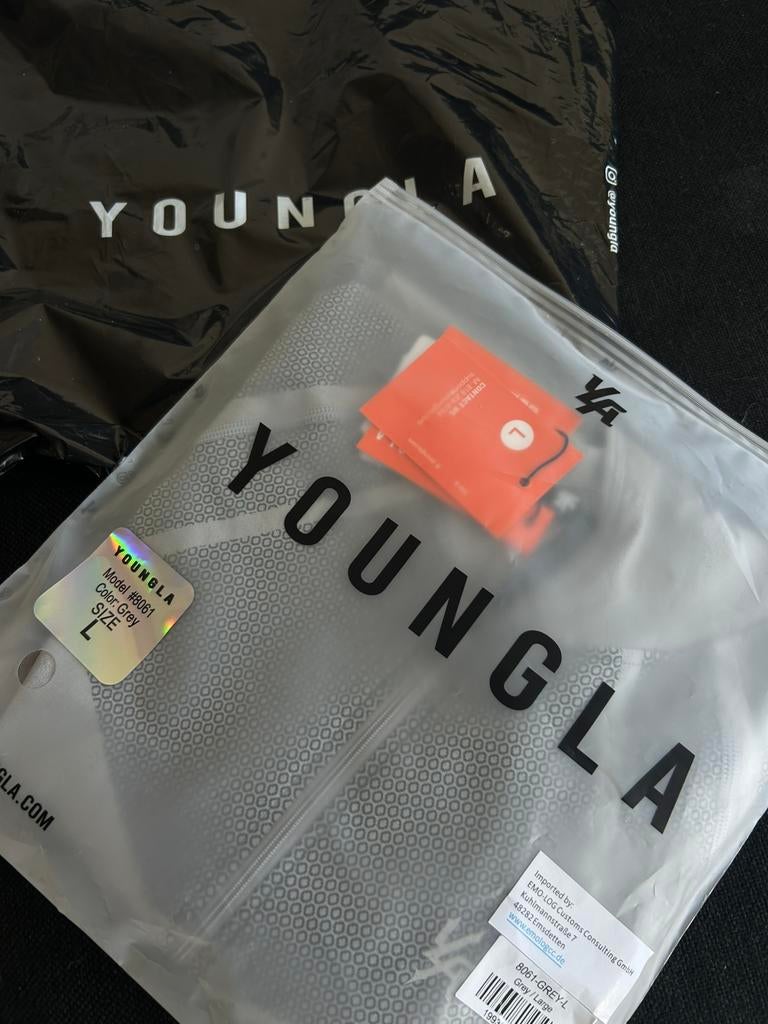 YoungLA vest, Maat 52/54 (L), Nieuw, Ophalen of Verzenden, Grijs