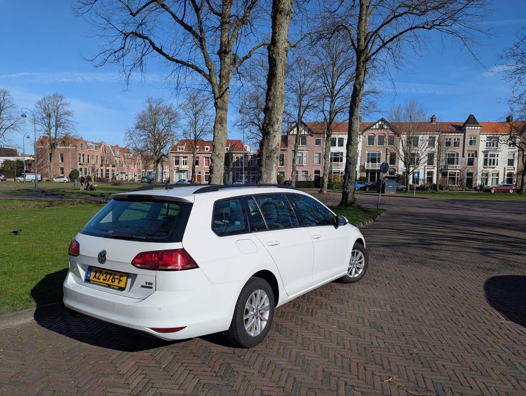 Volkswagen Golf 1.4 TSI Highline Wit Nieuwe APK, USB, Stof, Zwart, 1240 kg