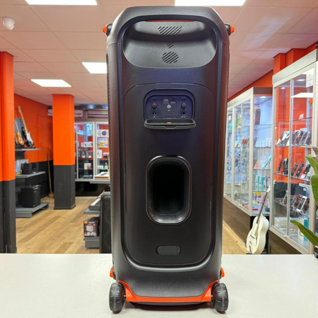 JBL PartyBox 710 Bluetooth Party Speaker 800W Nette Staat, JBL, Zo goed als nieuw, Support@jbl.com, 400 Atlantic Street
Stamford, CT 06901
USA
