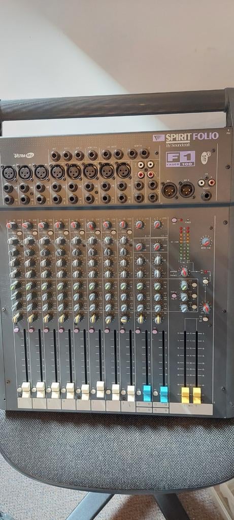 Spirit 16 kanaals mixer, Ophalen, Gebruikt, 10 tot 20 kanalen