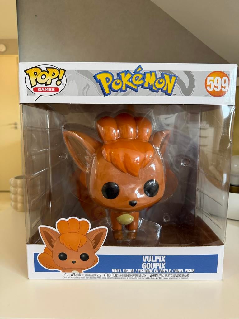 Funko Pop Pokémon Vulpix 599 Jumbo, Kinderen en Baby's, Speelgoed | Actiefiguren, Ophalen, Zo goed als nieuw