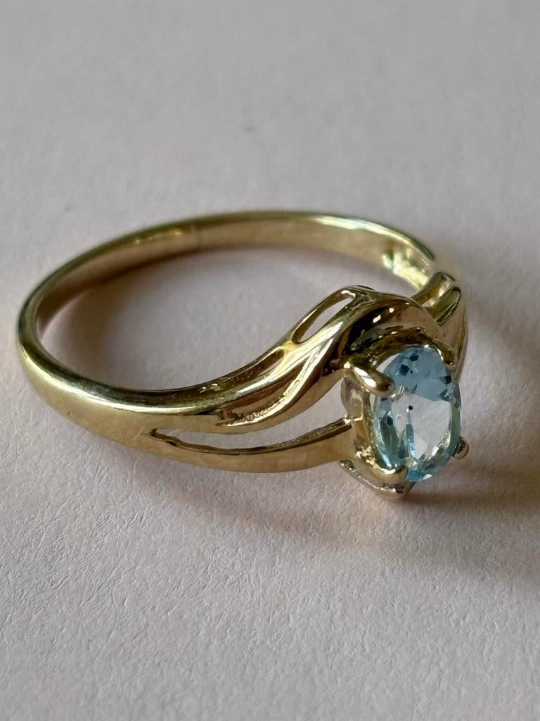 9 Karaat Gouden Ring met Topaas maat 17.1, Sieraden, Tassen en Uiterlijk, Ringen, Gebruikt, Ophalen of Verzenden, 17 tot 18, Met edelsteen