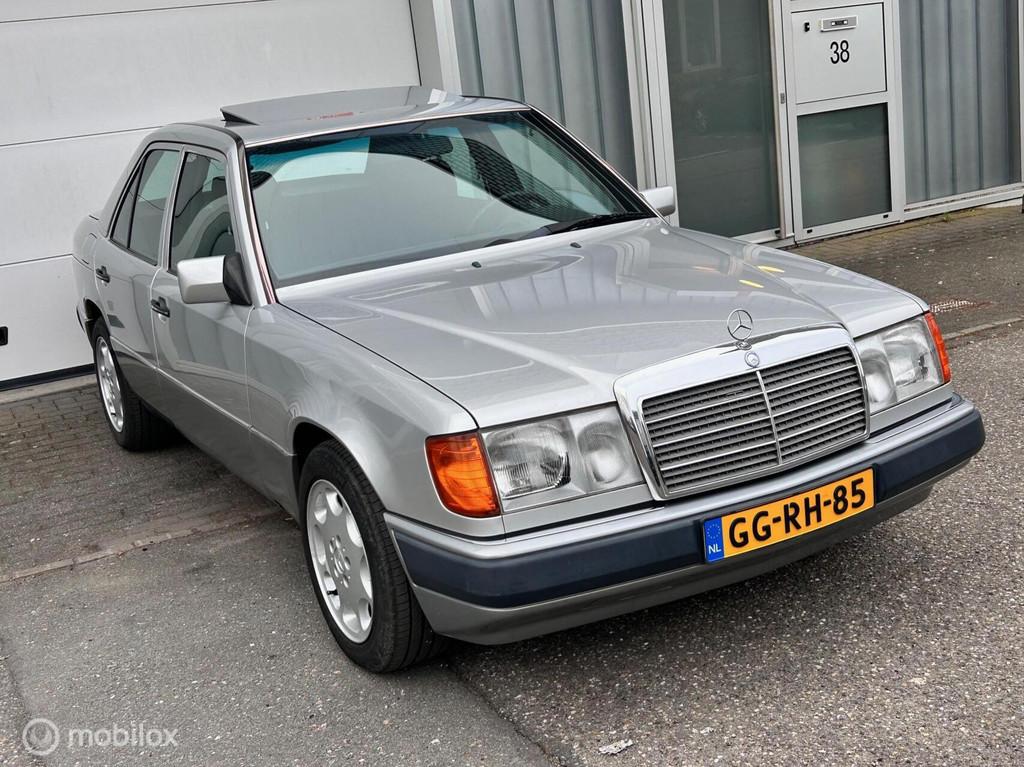 Mercedes 200-500 230 E, 1360 kg, Achterwielaandrijving, Gebruikt, 4 cilinders