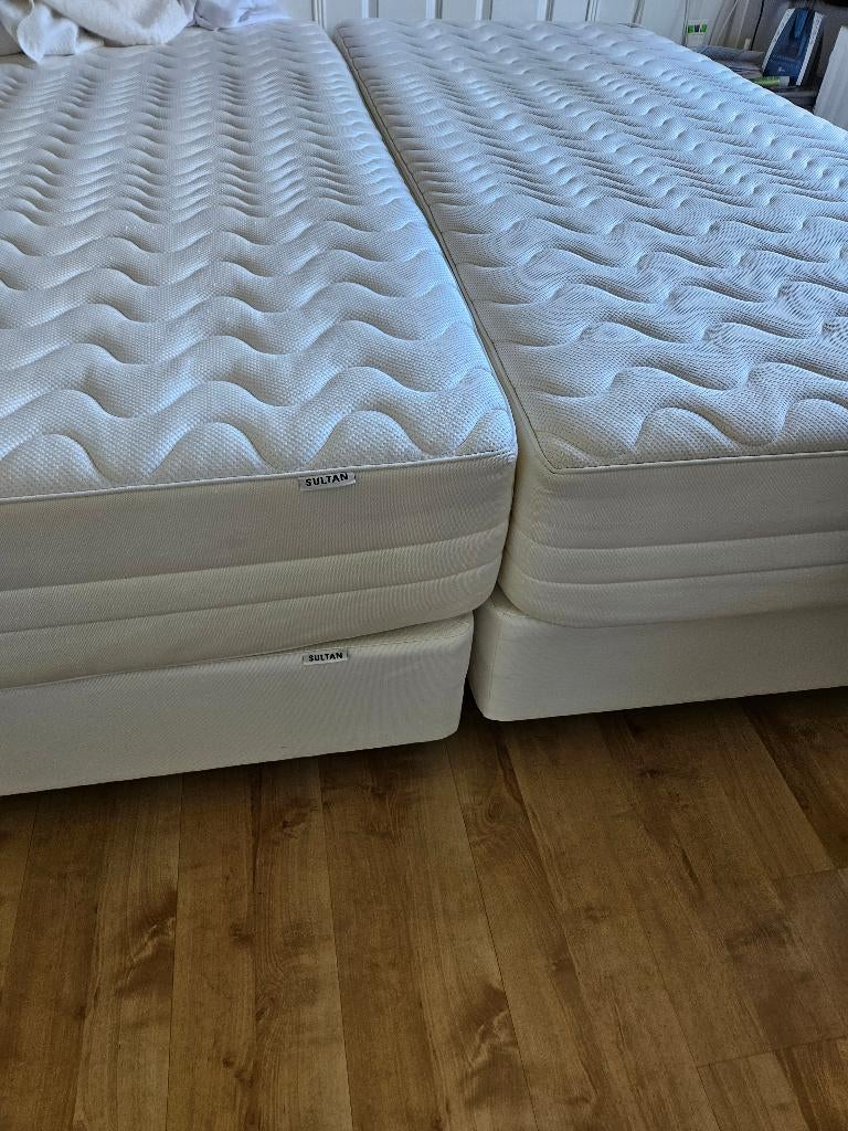 2 boxspring bedden met matrassen, Ophalen, Gebruikt, Tweepersoons, 180 cm