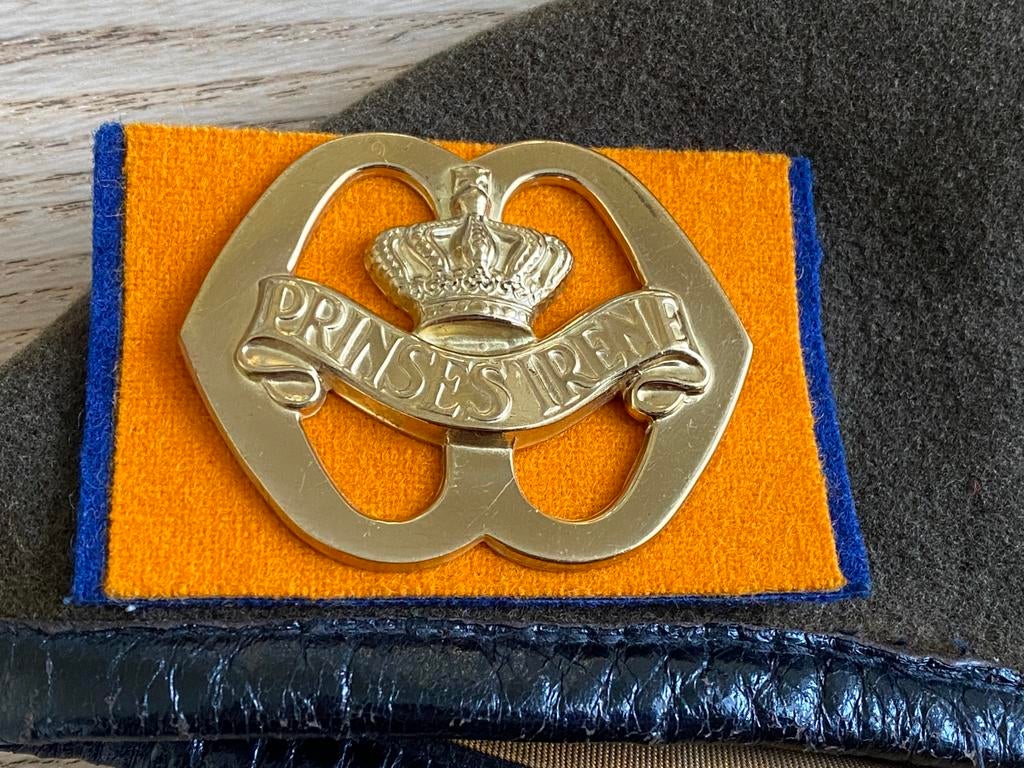 Baret Garderegiment Fuseliers Prinses Irene, Ophalen of Verzenden, Landmacht, Nederland, Helm of Baret